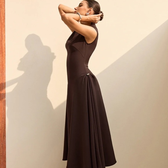 Commense NWT Asymmetrical Mock Neck Cap Sleeve Dress in chocolate brown XS - Picture 2 of 7